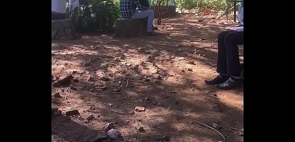  Mumbai hot teen couple fingering in park